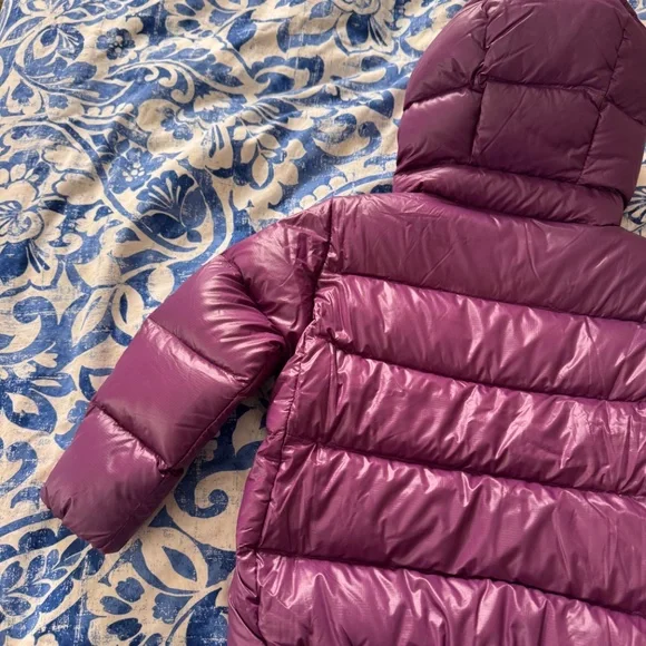 -not4 Sale ! NEW🎀Patagonia Hi-loft jacket toddler size 3T gorgeous purple